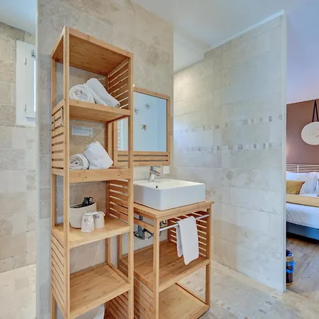 The Originals Boutique, Clair Hotel, מלון 3*