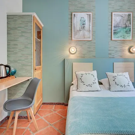 The Originals Boutique, Clair Hotel, מלון 3*