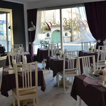 The Originals Boutique, Clair Hotel, מלון 3*